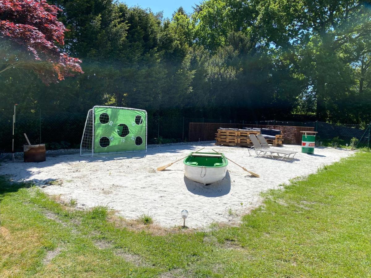 Ferienwohnung Im Erdgeschoss Mit Eingezaeunten Garten Und Terrasse Aurich Exterior photo