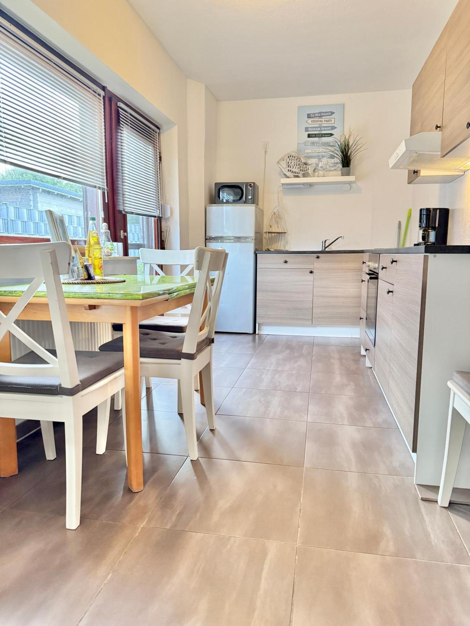 Ferienwohnung Im Erdgeschoss Mit Eingezaeunten Garten Und Terrasse Aurich Exterior photo