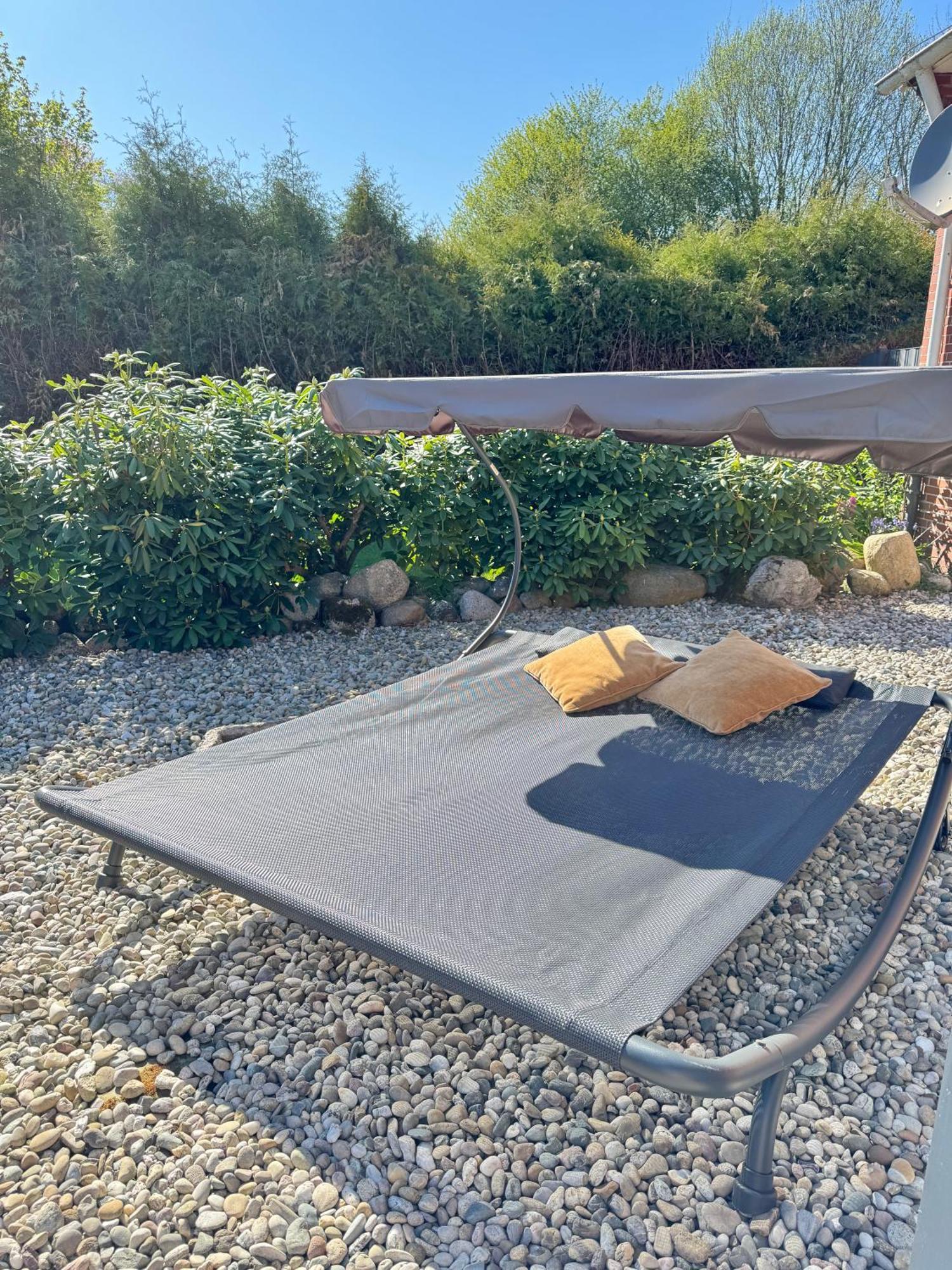 Ferienwohnung Im Erdgeschoss Mit Eingezaeunten Garten Und Terrasse Aurich Exterior photo
